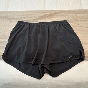 Alo Yoga Stride Shorts